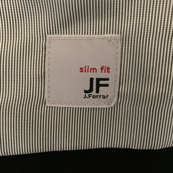 Vest - Picture 3 of 4